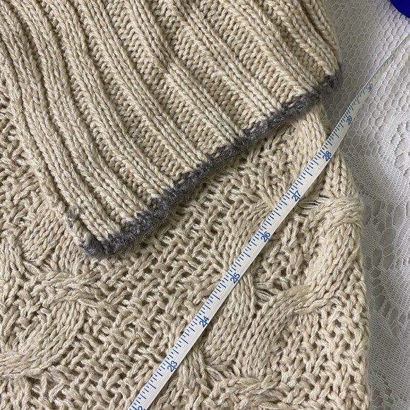 Cliche Couture Wool Blend Chunky Cable Knit Poncho Cream Gray Black - Picture 9 of 9